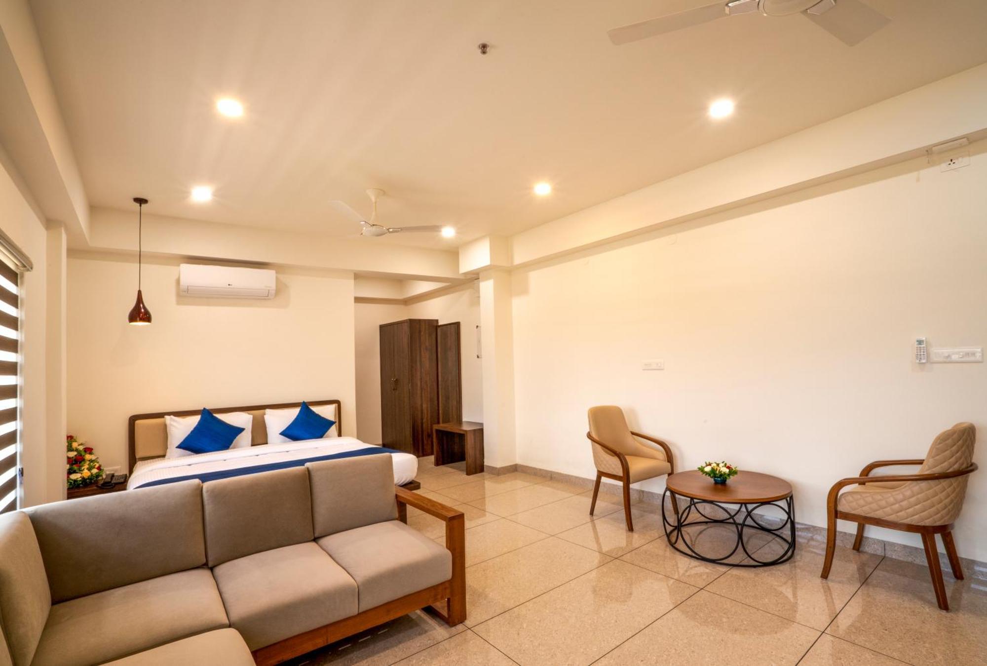 Kumbanad Heritage Hotel Vennikulam Eksteriør billede
