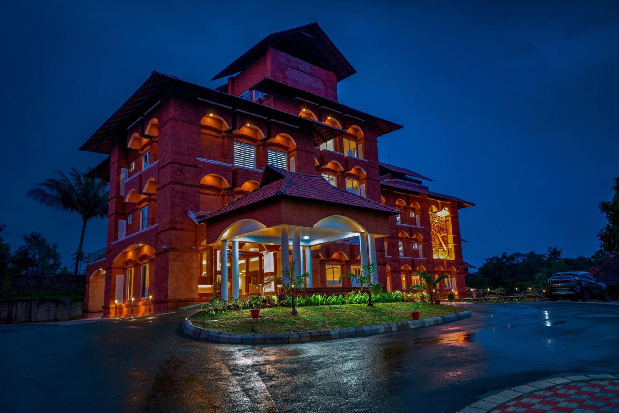 Kumbanad Heritage Hotel Vennikulam Eksteriør billede