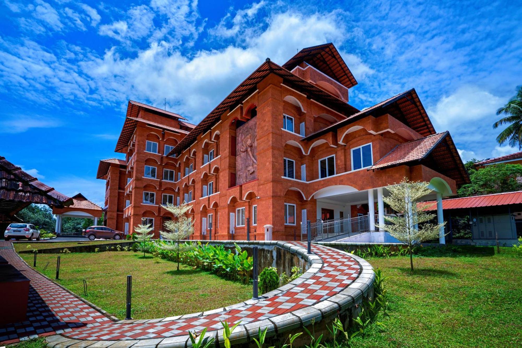 Kumbanad Heritage Hotel Vennikulam Eksteriør billede