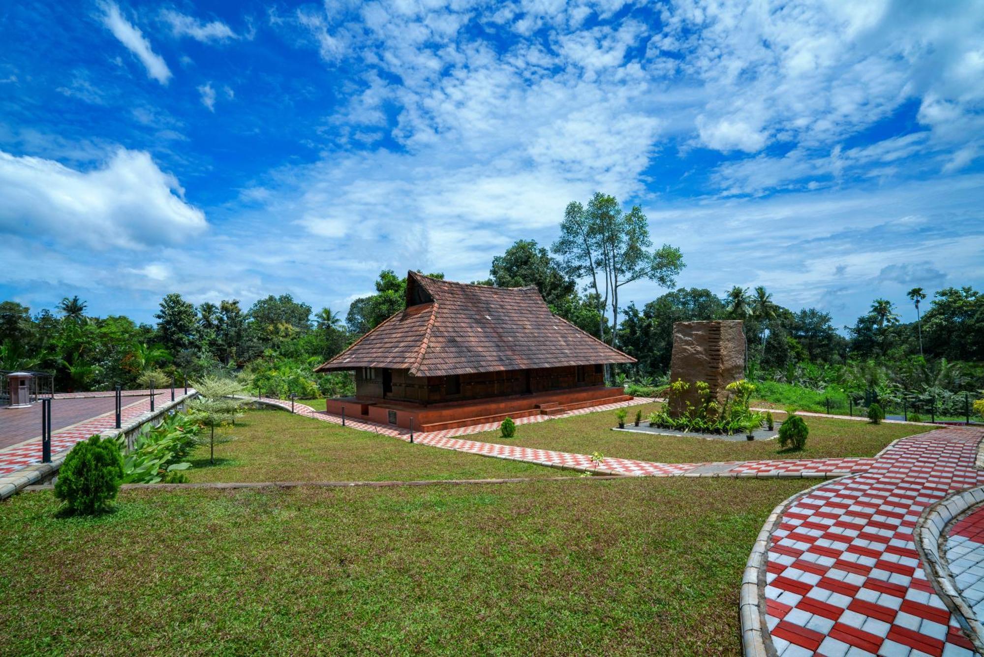 Kumbanad Heritage Hotel Vennikulam Eksteriør billede